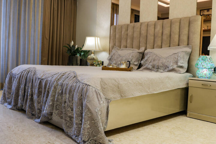 Bedcover Quilted King Size Grey with lacy frill